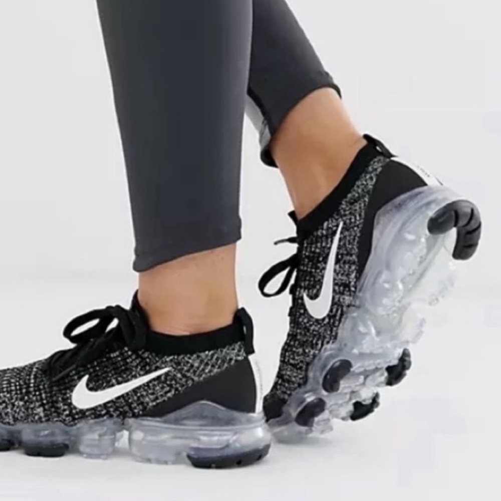 Nike Black and White Athletic Shoes